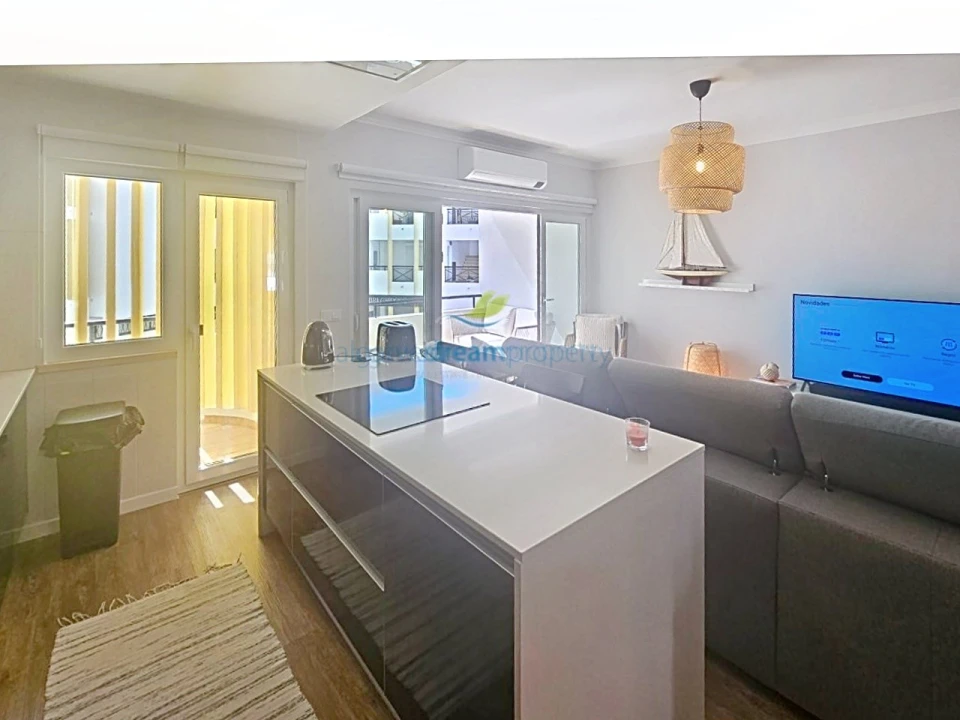 Apartamento T1 para Venda em Quarteira Foto 7