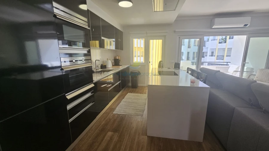 Apartamento T1 para Venda em Quarteira Foto 12