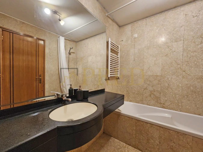 Apartamento T1 para Arrendamento em Santa Marinha e São Pedro da Afurada Foto 9