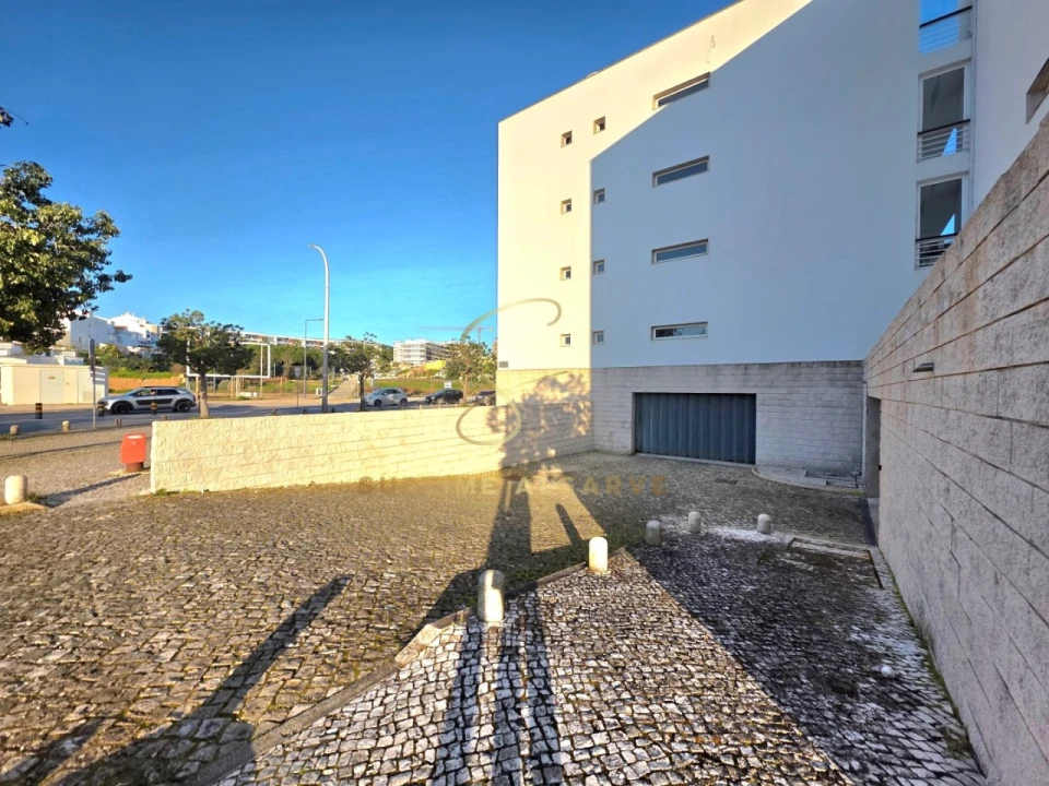 Garagem para Venda em Lagos (São Sebastião e Santa Maria) Foto 6