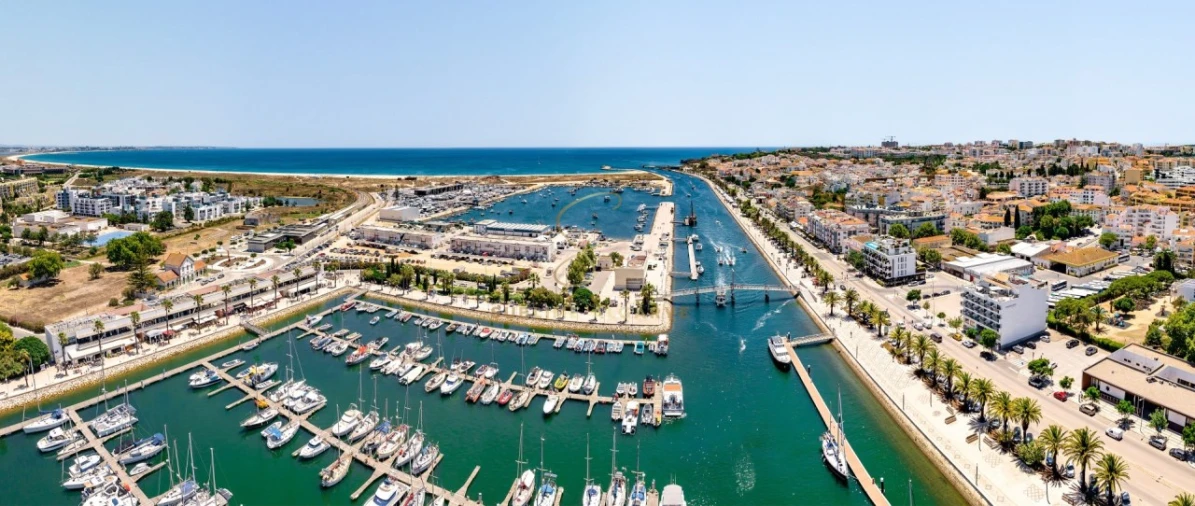 Garagem para Venda em Lagos (São Sebastião e Santa Maria) Foto 14