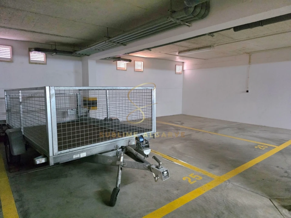 Garagem para Venda em Lagos (São Sebastião e Santa Maria) Foto 12