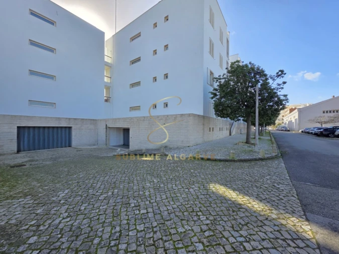 Garagem para Venda em Lagos (São Sebastião e Santa Maria) Foto 4