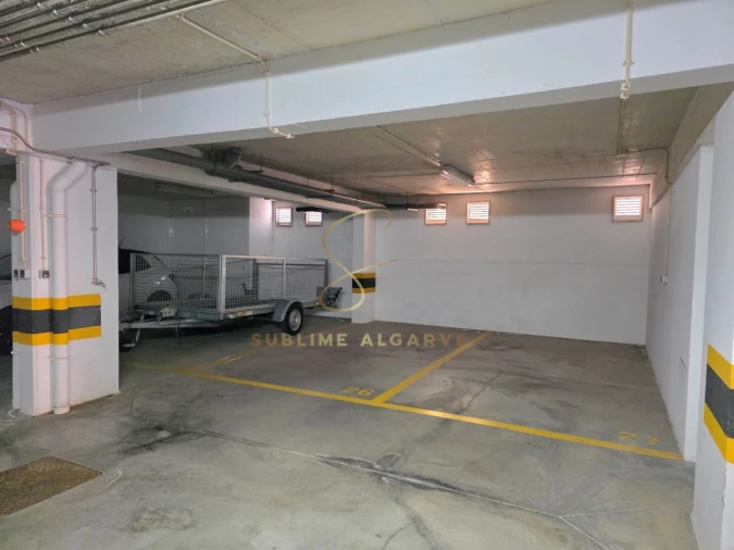 Garagem para Venda em Lagos (São Sebastião e Santa Maria) Foto 11