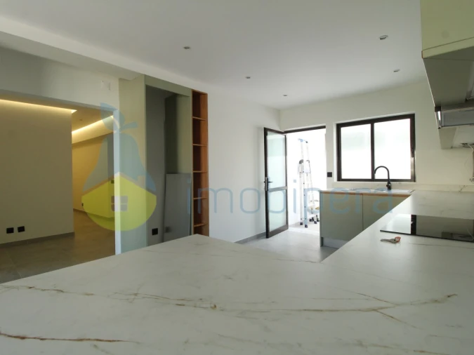 Apartamento T3 para Venda em Lagoa e Carvoeiro Foto 3