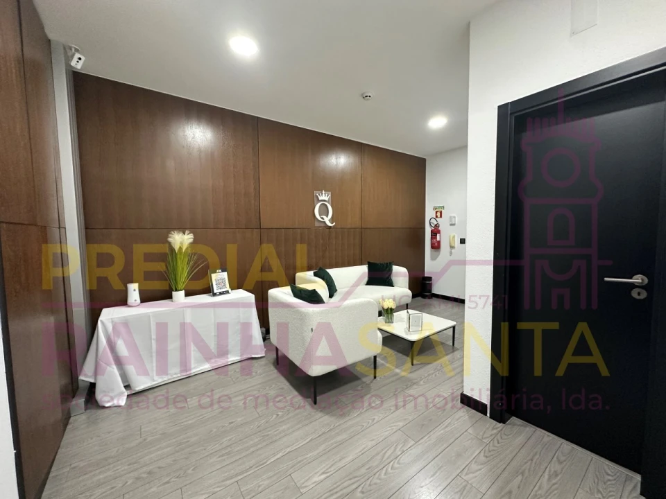 Escritório para Venda em Sé Nova, Santa Cruz, Almedina e São Bartolomeu Foto 2