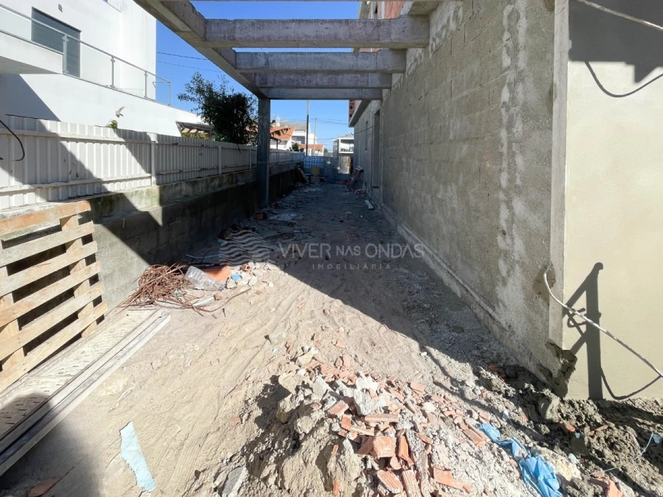 Moradia T4 para Venda em Fernao Ferro Foto 5