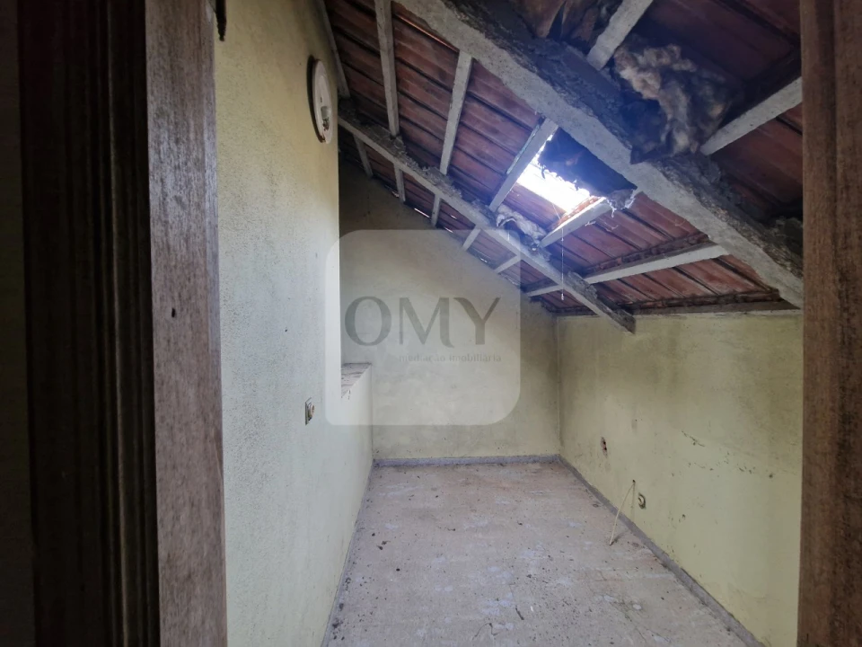 Moradia T4 para Venda em Loureiro Foto 17