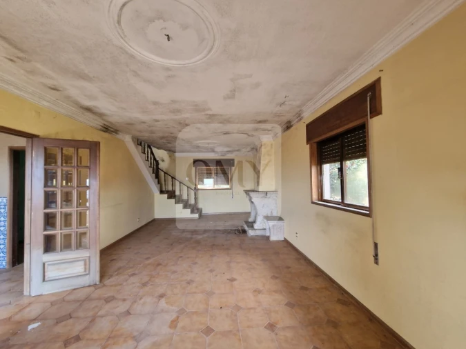 Moradia T4 para Venda em Loureiro Foto 2