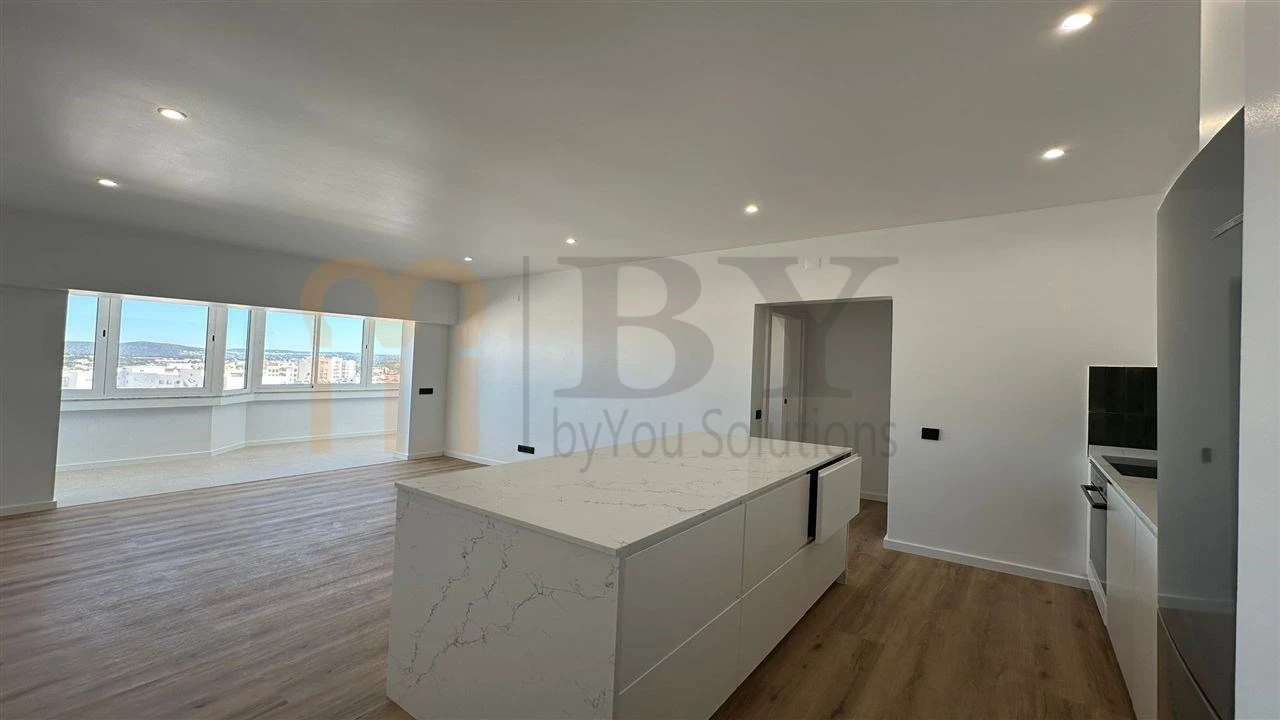 Apartamento T1 para Venda em Quarteira Foto 1