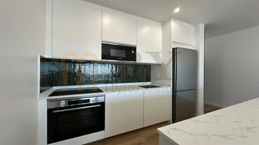 Apartamento T1 para Venda em Quarteira Foto 6