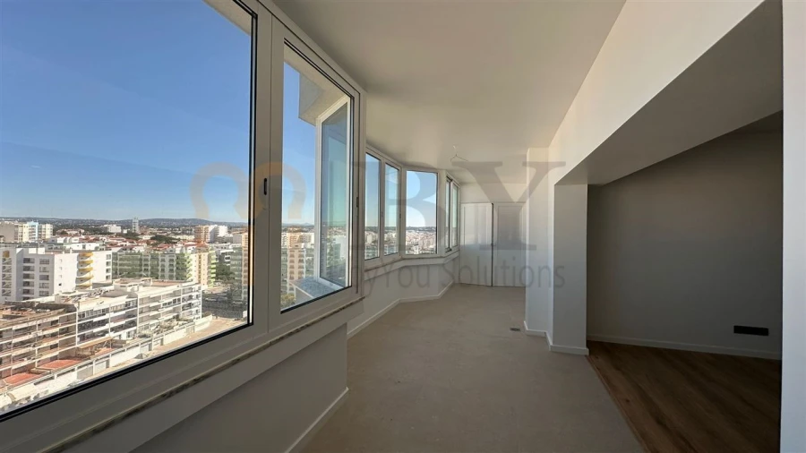 Apartamento T1 para Venda em Quarteira Foto 3