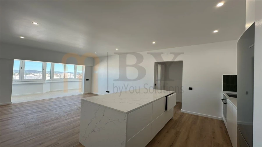 Apartamento T1 para Venda em Quarteira