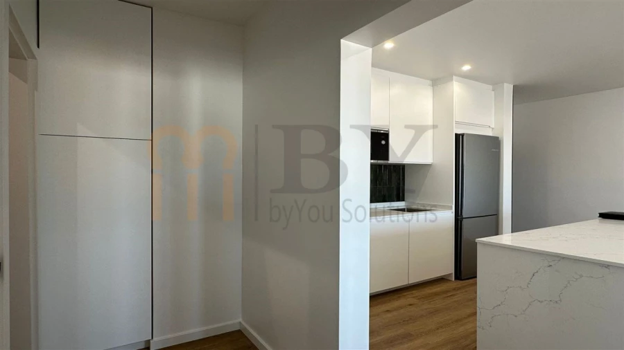 Apartamento T1 para Venda em Quarteira Foto 8