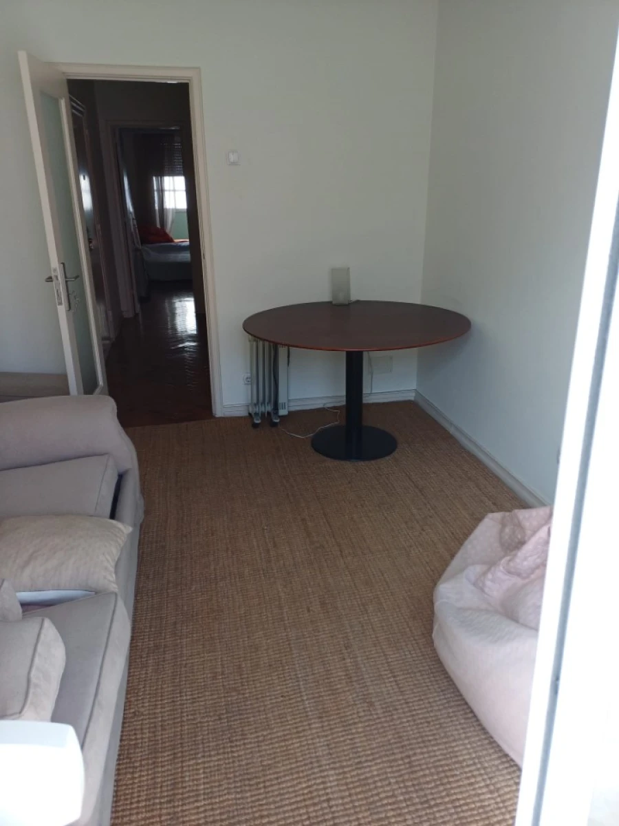 Apartamento T1 para Venda em Avenidas Novas Foto 5