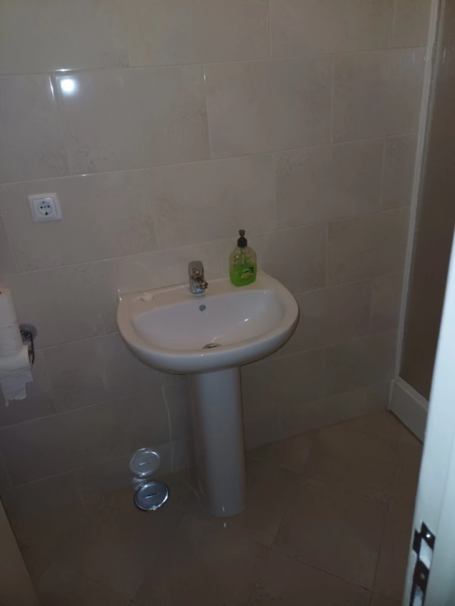 Apartamento T1 para Venda em Avenidas Novas Foto 9