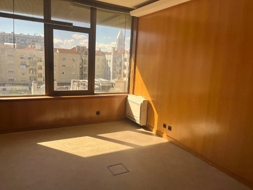 Escritório para Arrendamento em Avenidas Novas Foto 2