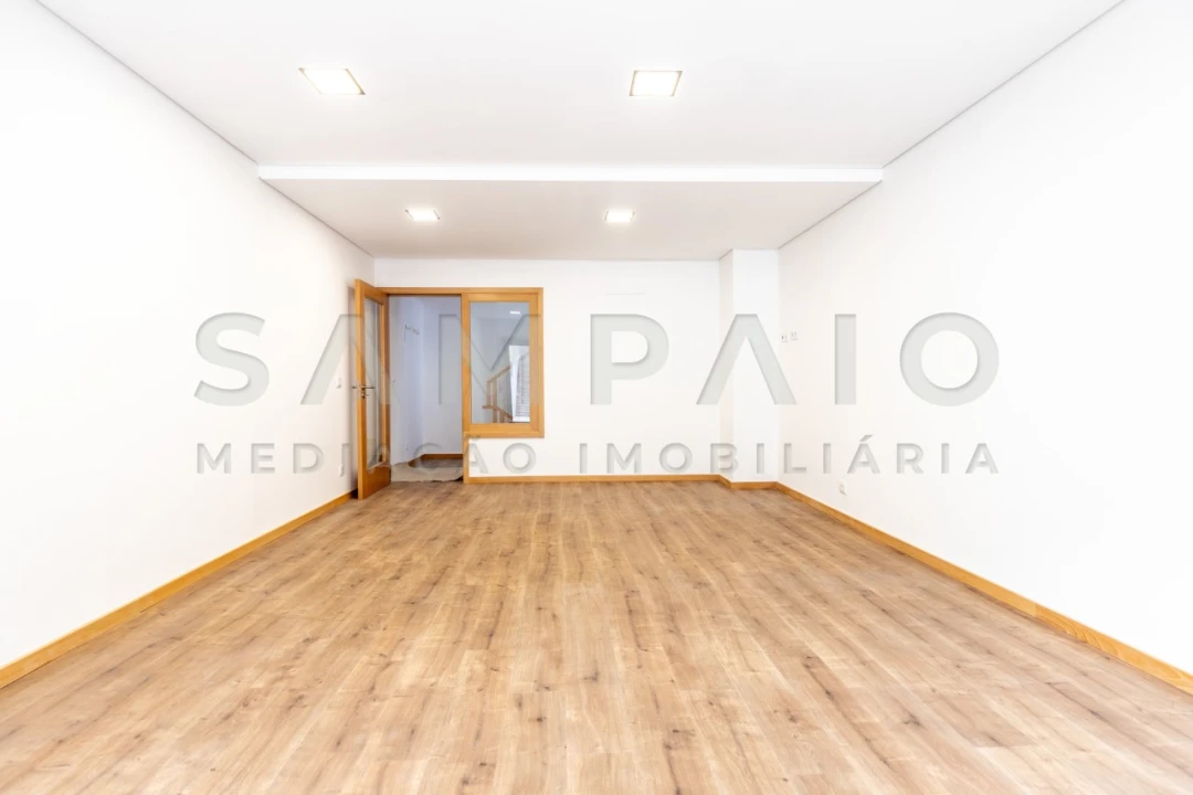 Moradia T3 para Venda em Mafamude e Vilar do Paraíso Foto 11