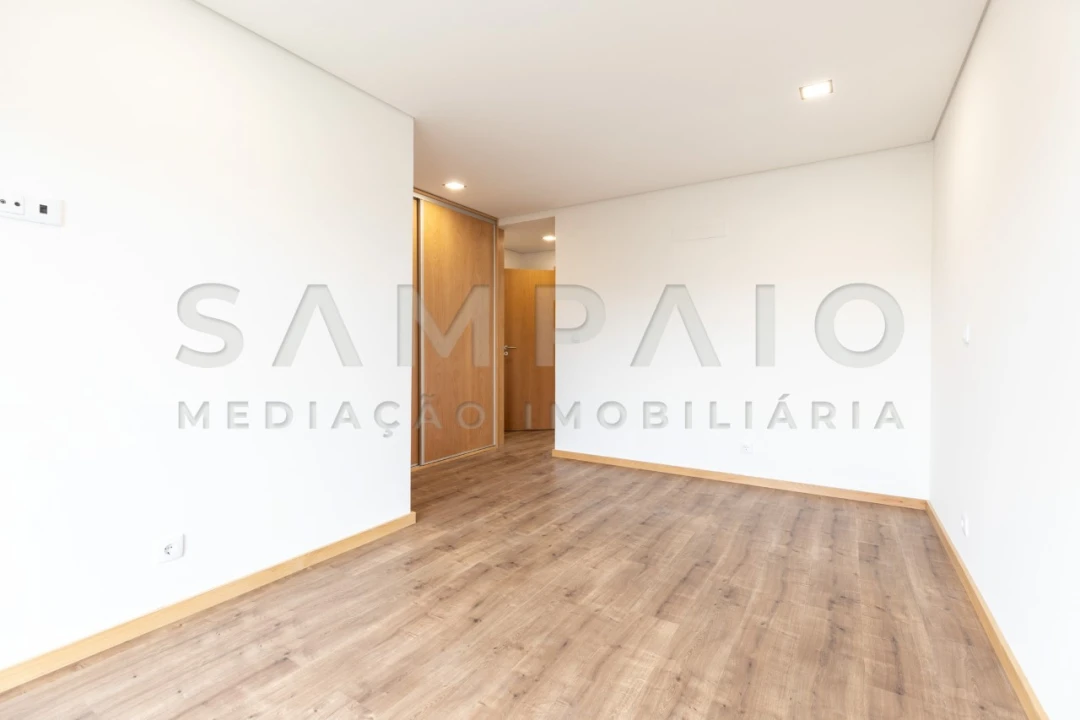 Moradia T3 para Venda em Mafamude e Vilar do Paraíso Foto 43