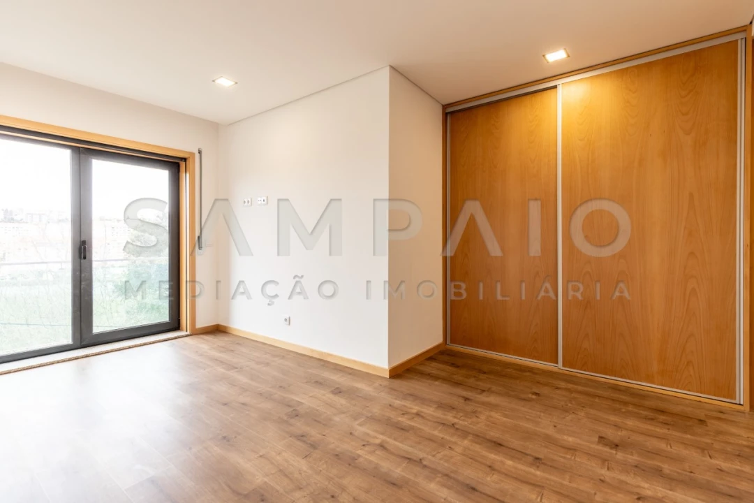 Moradia T3 para Venda em Mafamude e Vilar do Paraíso Foto 45