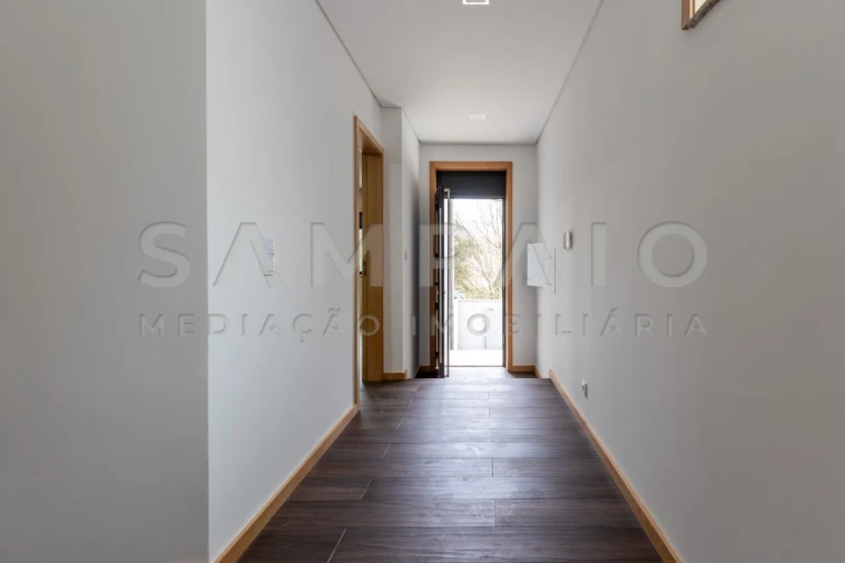 Moradia T3 para Venda em Mafamude e Vilar do Paraíso Foto 8