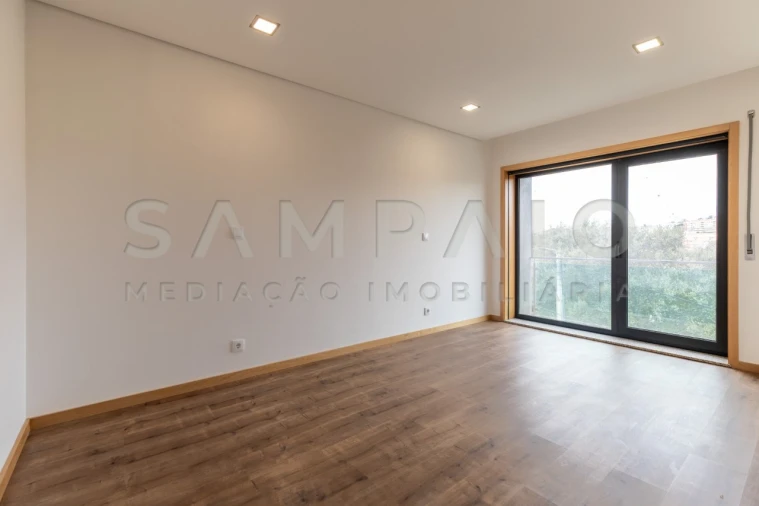 Moradia T3 para Venda em Mafamude e Vilar do Paraíso Foto 40