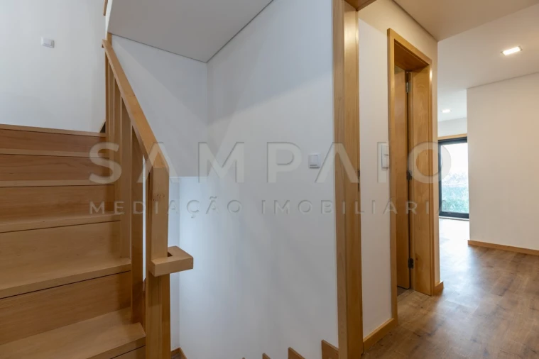 Moradia T3 para Venda em Mafamude e Vilar do Paraíso Foto 51