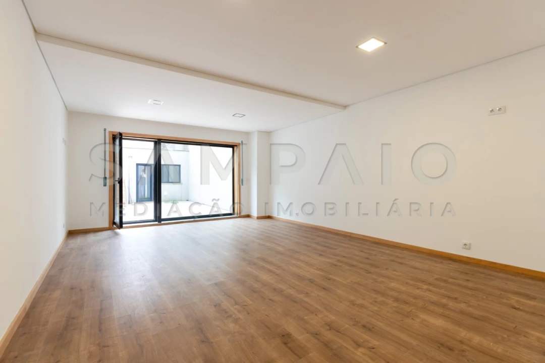 Moradia T3 para Venda em Mafamude e Vilar do Paraíso Foto 5