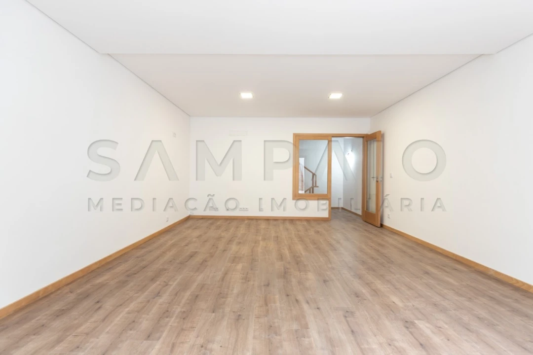 Moradia T3 para Venda em Mafamude e Vilar do Paraíso Foto 8