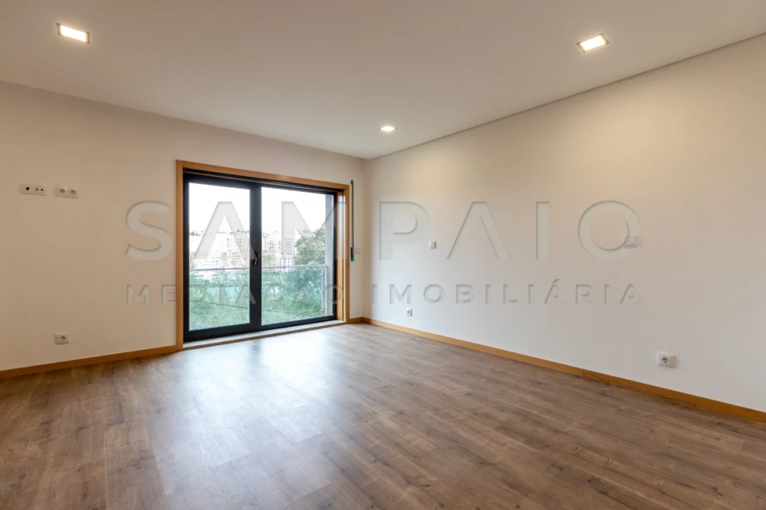 Moradia T3 para Venda em Mafamude e Vilar do Paraíso Foto 17