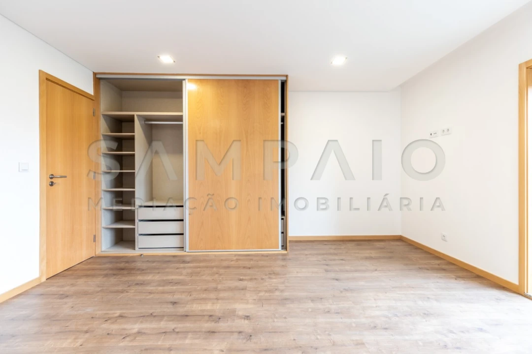 Moradia T3 para Venda em Mafamude e Vilar do Paraíso Foto 19