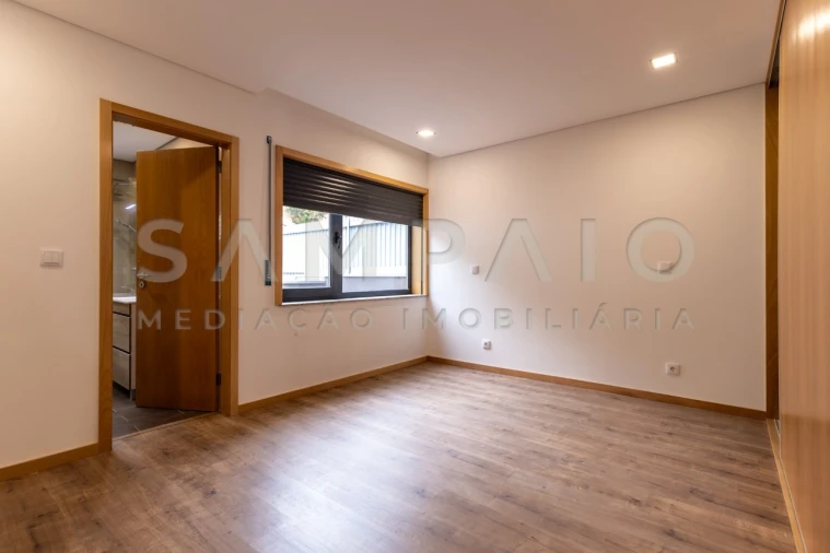 Moradia T3 para Venda em Mafamude e Vilar do Paraíso Foto 12