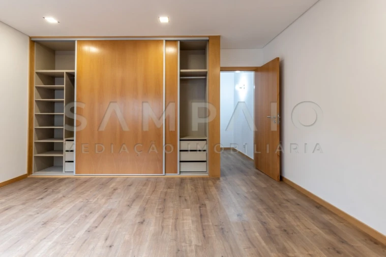 Moradia T3 para Venda em Mafamude e Vilar do Paraíso Foto 14