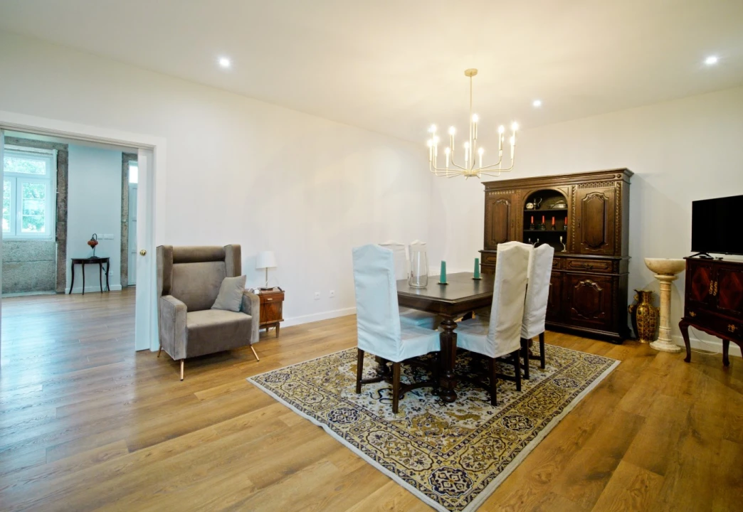 Moradia T4 para Venda em Fornelo e Vairão Foto 3