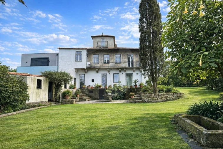 Moradia T4 para Venda em Fornelo e Vairão