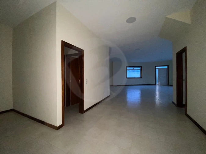 Loja para Arrendamento em Vila Chã Foto 14