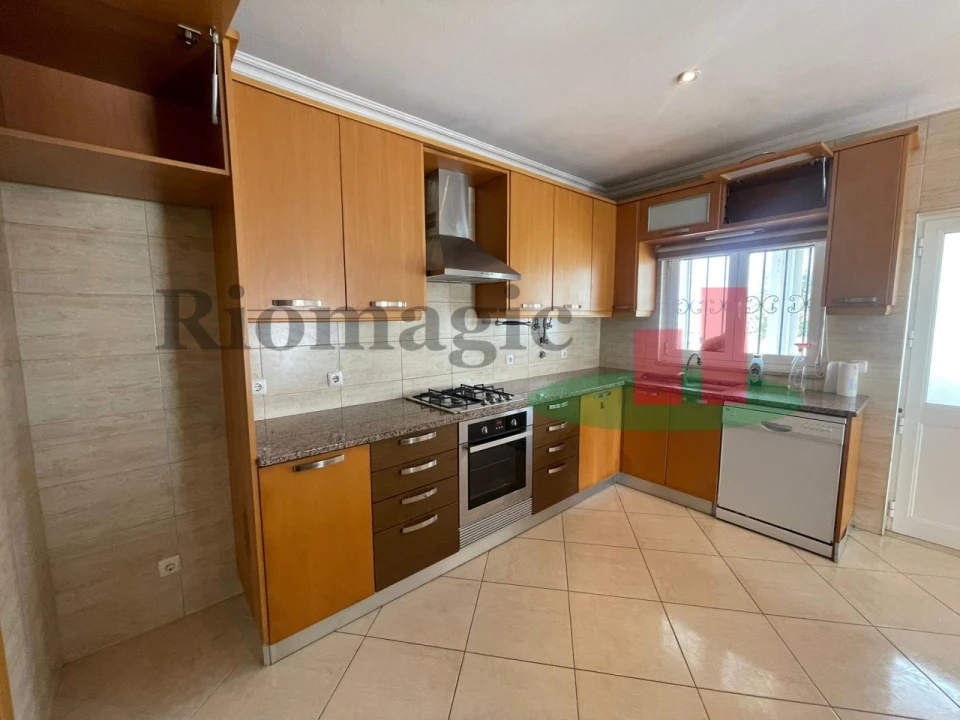 Moradia T4 para Venda em Rio Maior Foto 7