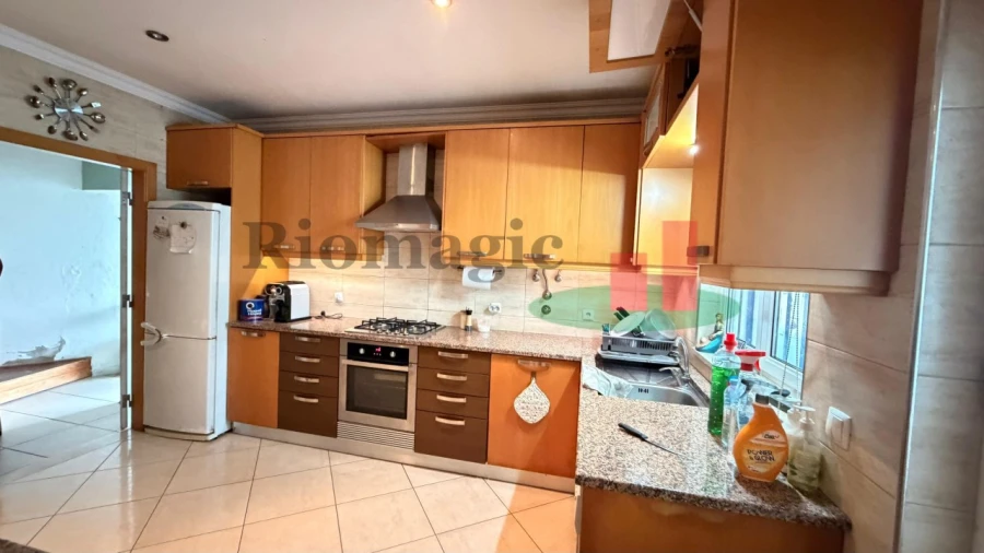 Moradia T5 para Venda em Rio Maior Foto 4