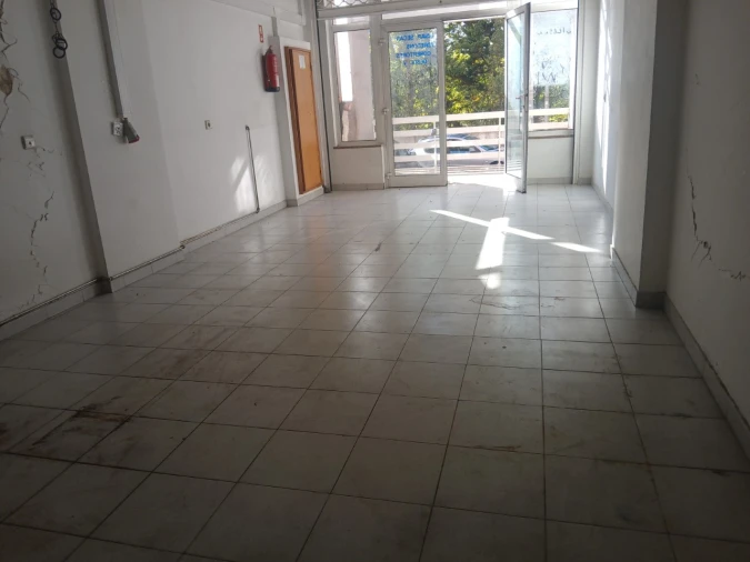 Loja para Venda em Queluz e Belas Foto 2