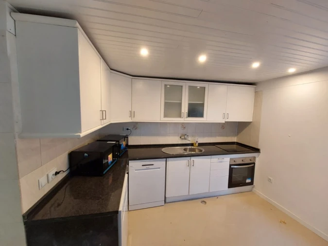 Moradia T9 para Venda em Ajuda