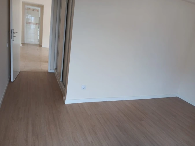 Apartamento T2 para Venda em Algueirão-Mem Martins Foto 6