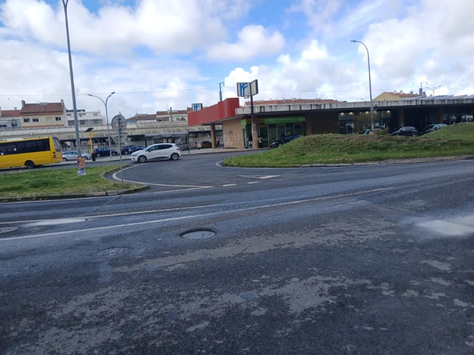 Garagem para Venda em Algueirão-Mem Martins Foto 2