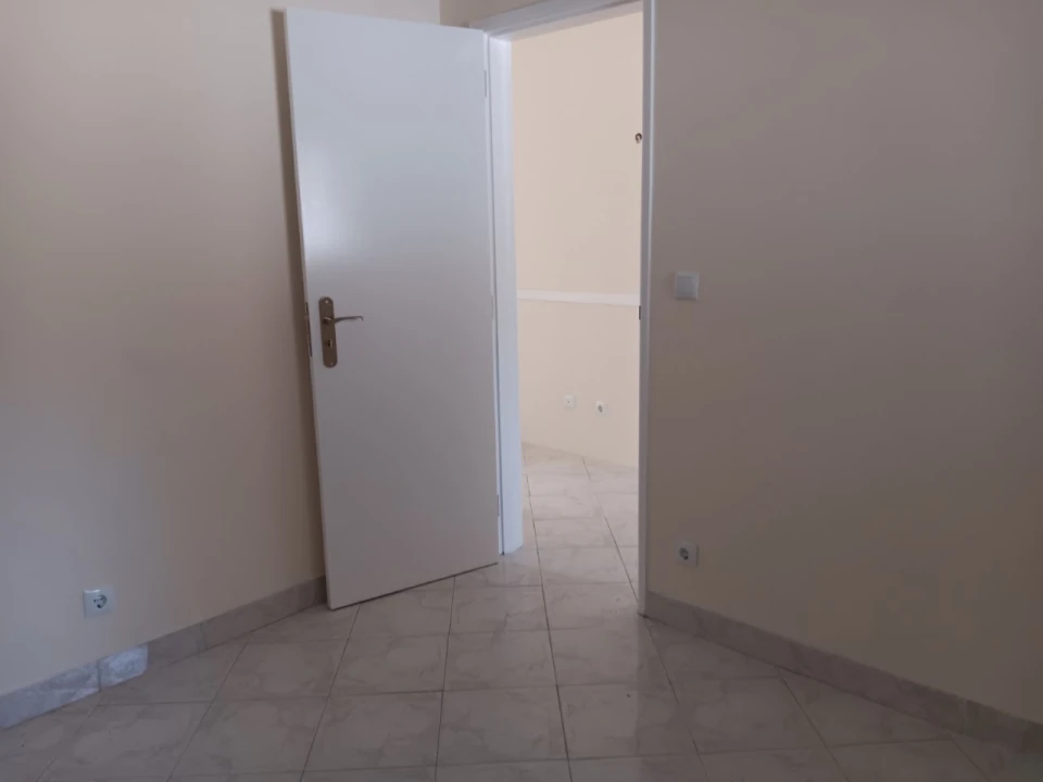 Apartamento T1 para Venda em São João das Lampas e Terrugem Foto 11