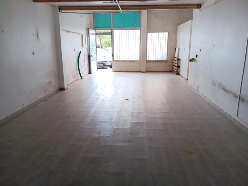Loja para Venda em Loures Foto 3