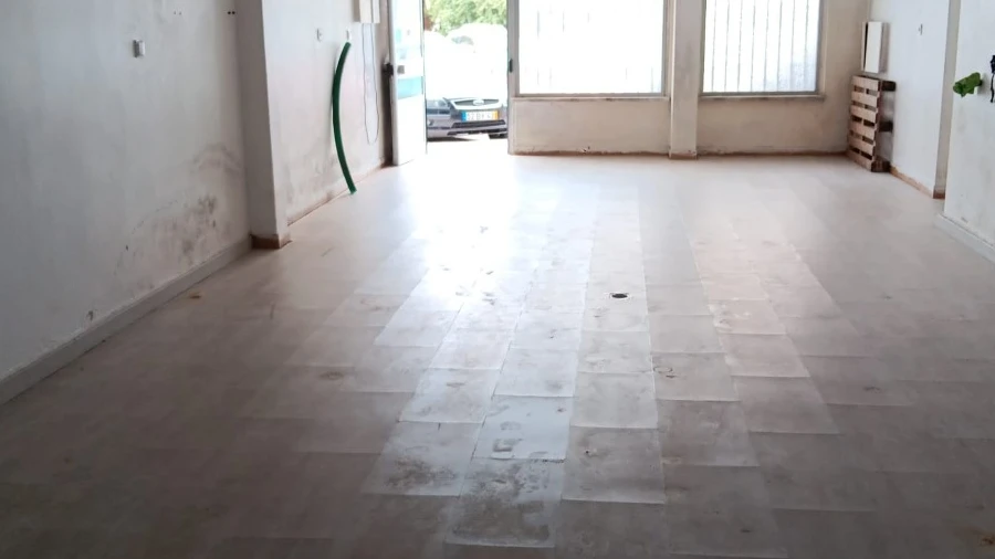 Loja para Venda em Loures
