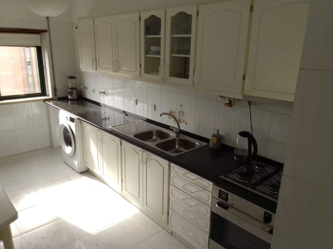 Apartamento T2 para Arrendamento em Algueirão-Mem Martins Foto 6