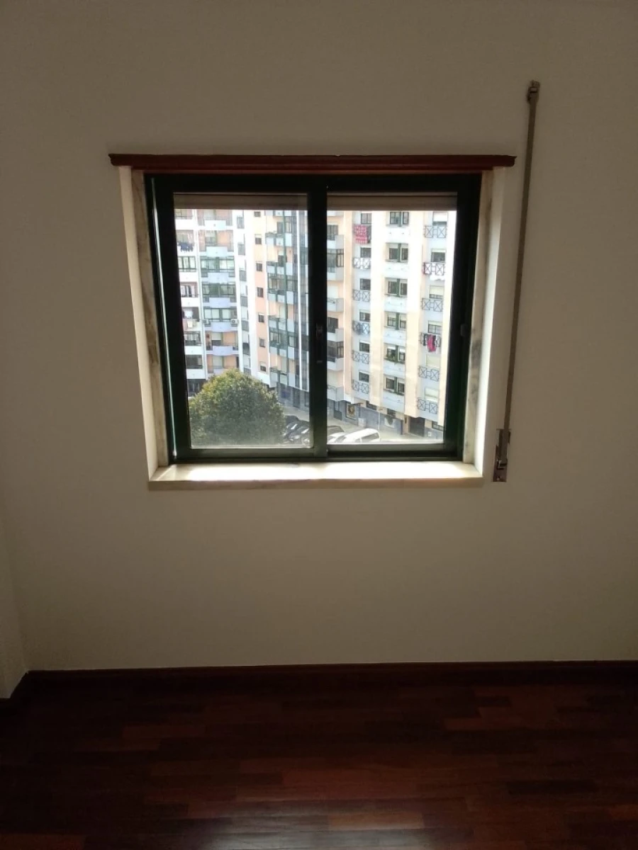 Apartamento T2 para Arrendamento em Algueirão-Mem Martins Foto 27