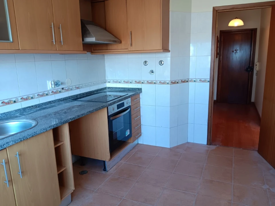 Apartamento T2 para Venda em Queluz e Belas Foto 6