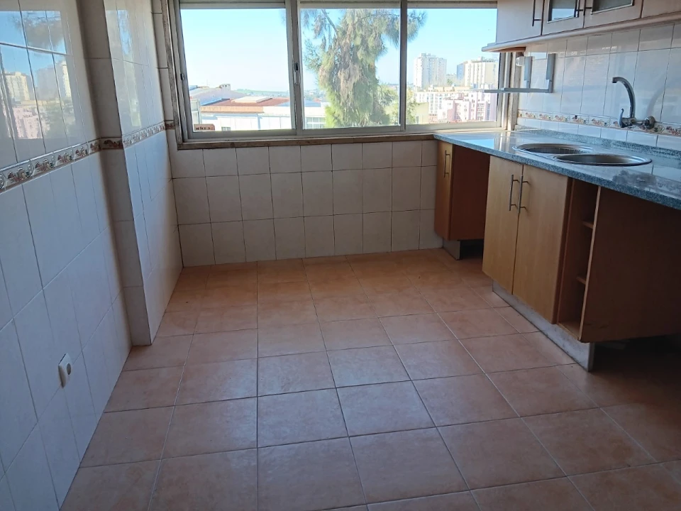 Apartamento T2 para Venda em Queluz e Belas Foto 7
