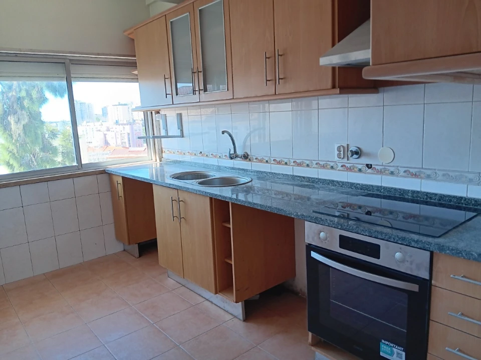 Apartamento T2 para Venda em Queluz e Belas Foto 8